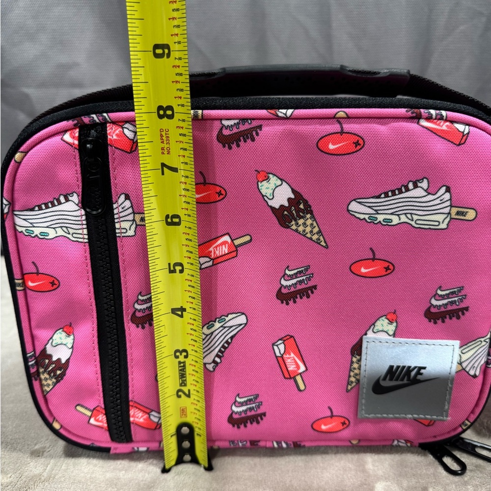 Nike Hard Shell Lunch Box - Picture 10 of 10